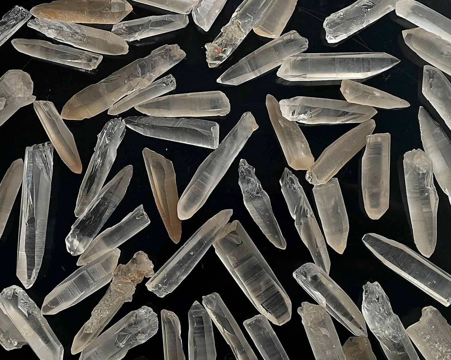 Bergkristall Spitze mit Hämatit Mandarinenquarz - Hematoid Lemurian