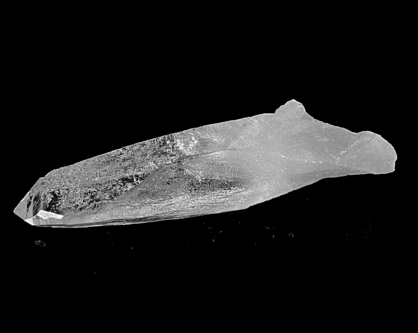 Laserkristall - Bergkristall Spitze - Laserquarz Kristalltherapie - natur