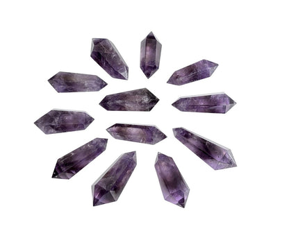 violette Amethyst Doppelender in einer Sonne aufgereiht
