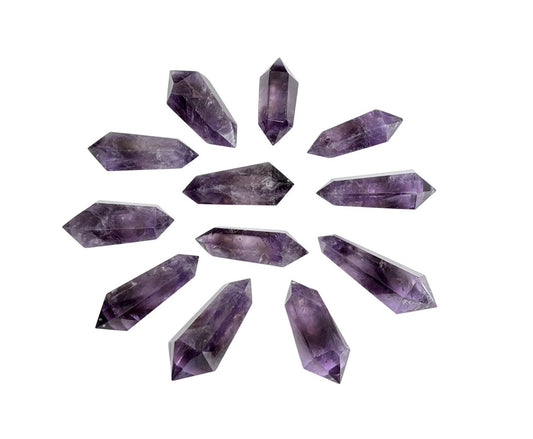 violette Amethyst Doppelender in einer Sonne aufgereiht