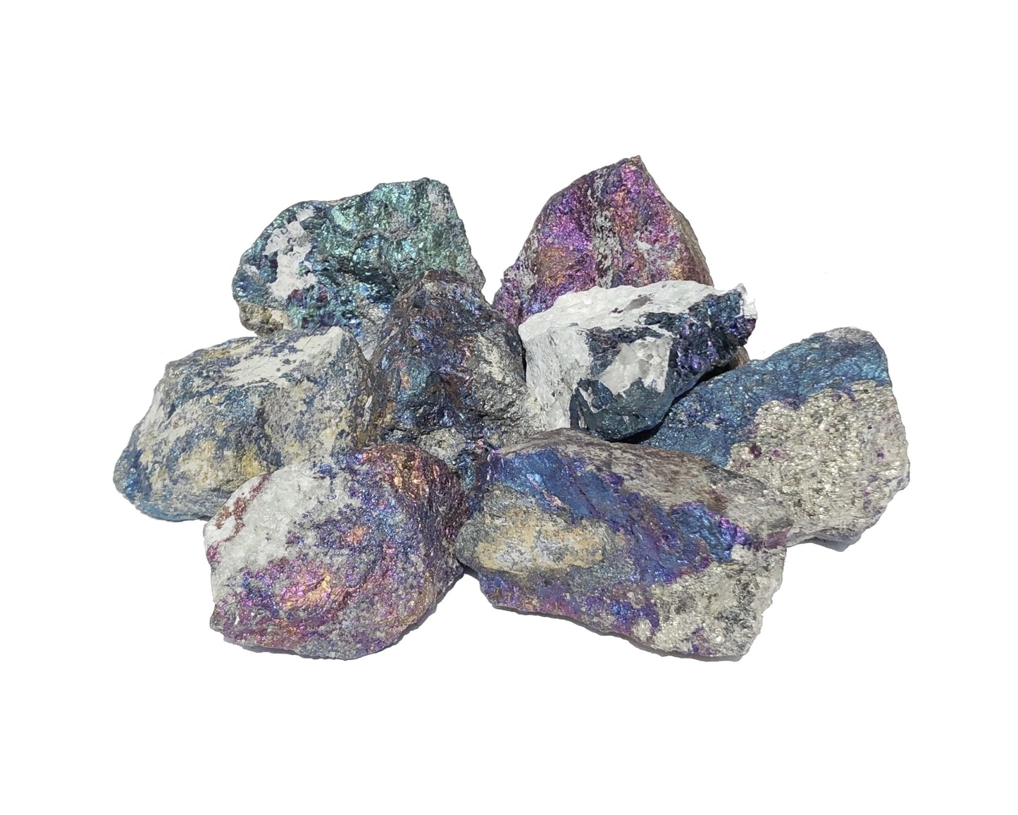 Vorderansicht: Buntkupfer Rohsteine auf weißem Hintergrund