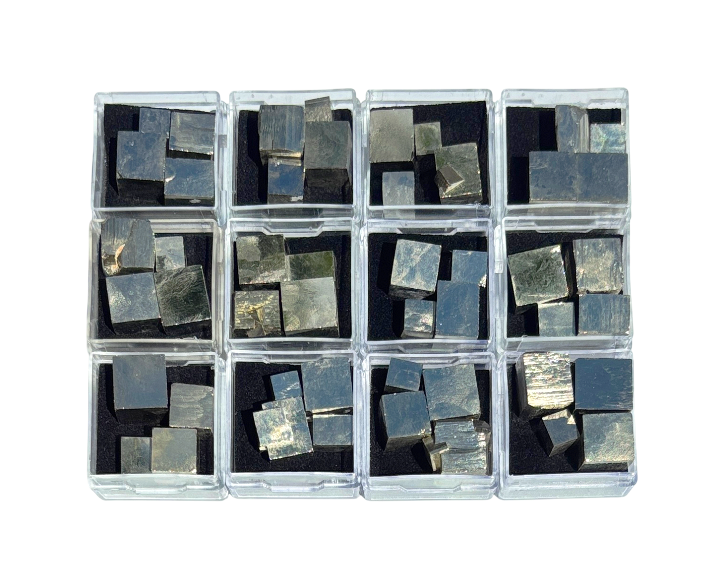 Pyrit Würfel im Set verpackt in transparenter Edelsteinbox