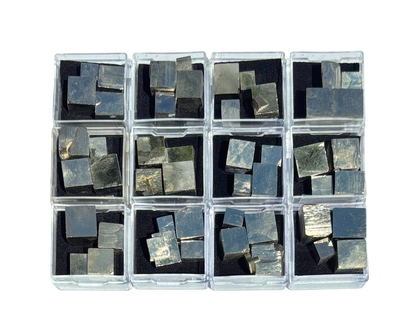 Pyrit Würfel im Set verpackt in transparenter Edelsteinbox