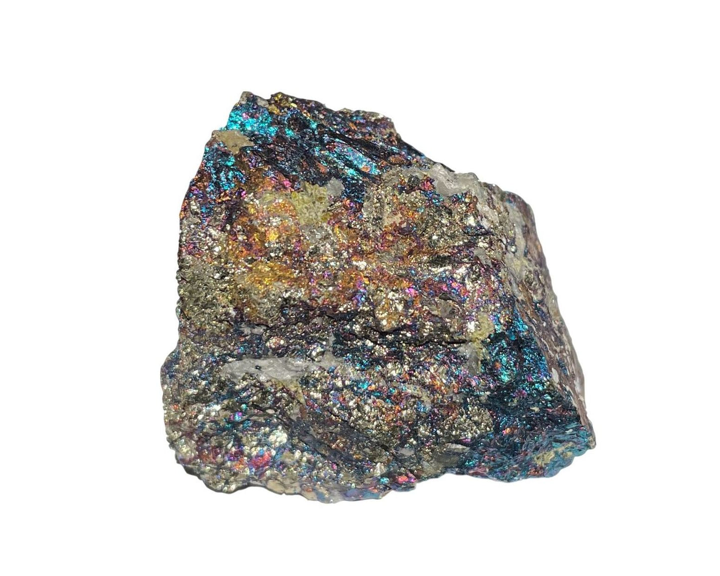 Chalkopyrit mit irisierende Farben auf weißem Hintergrund
