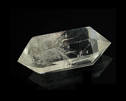 Bergkristall Doppelender auf schwarzem Hintergrund