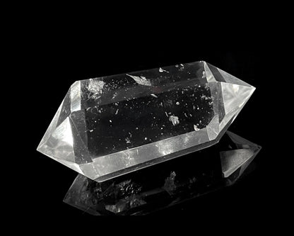 Bergkristall Doppelender auf schwarzem Hintergrund