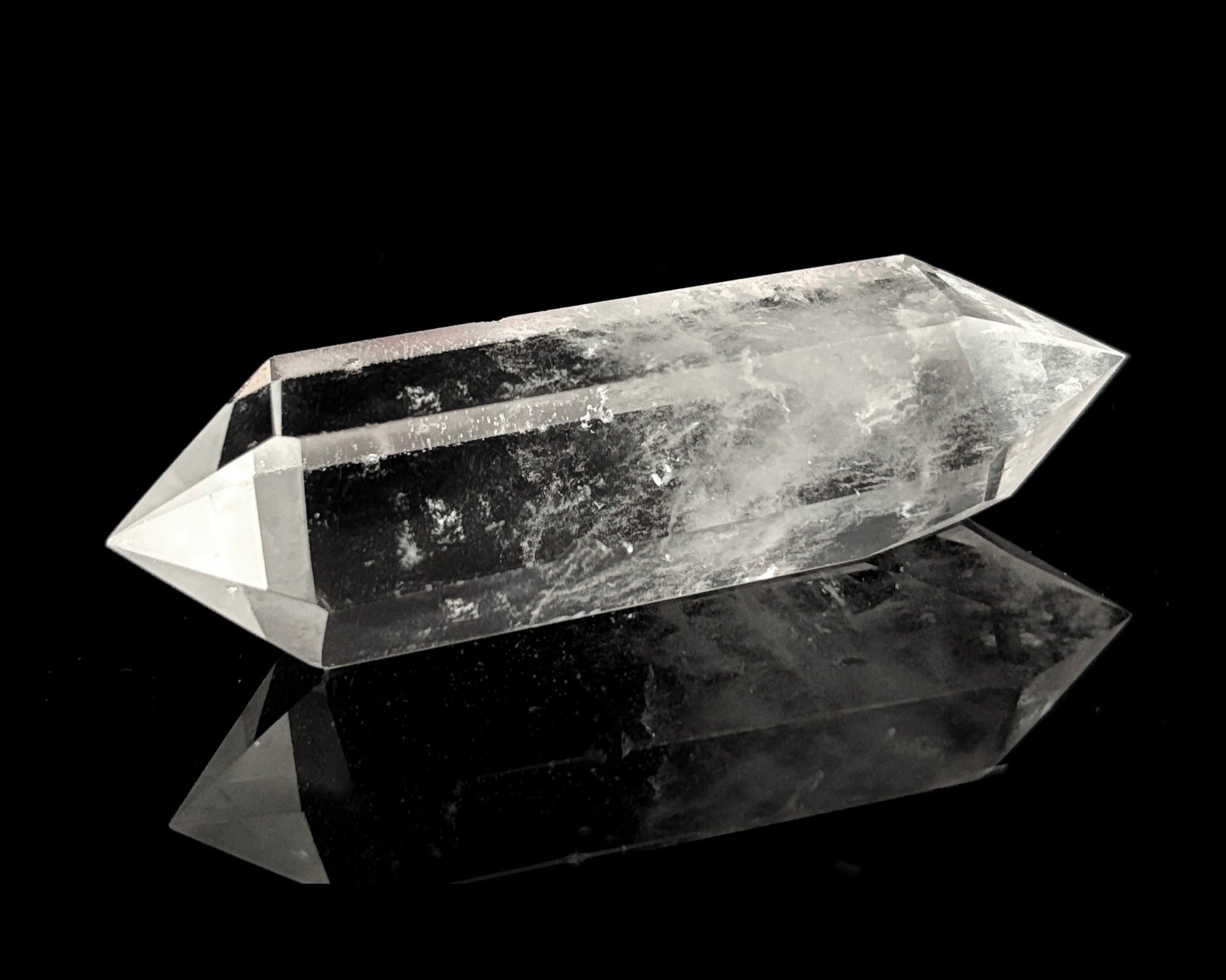 Bergkristall Doppelender auf schwarzem Hintergrund