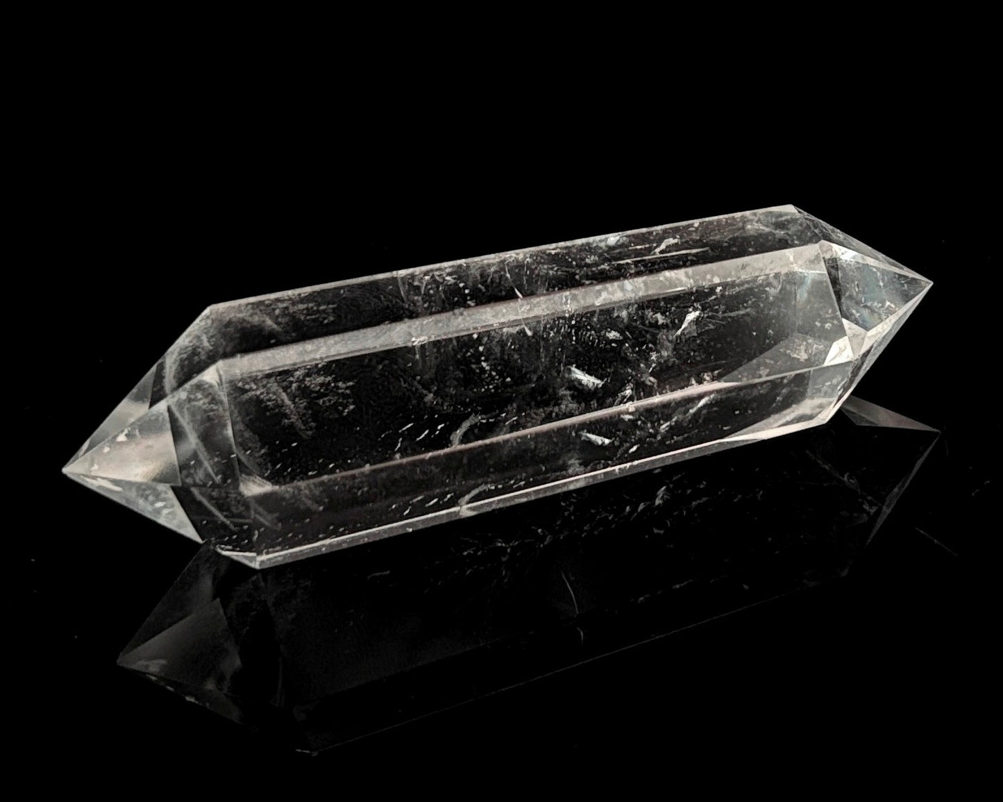 Bergkristall Doppelender auf schwarzem Hintergrund