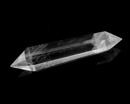 Bergkristall Doppelender auf schwarzem Hintergrund