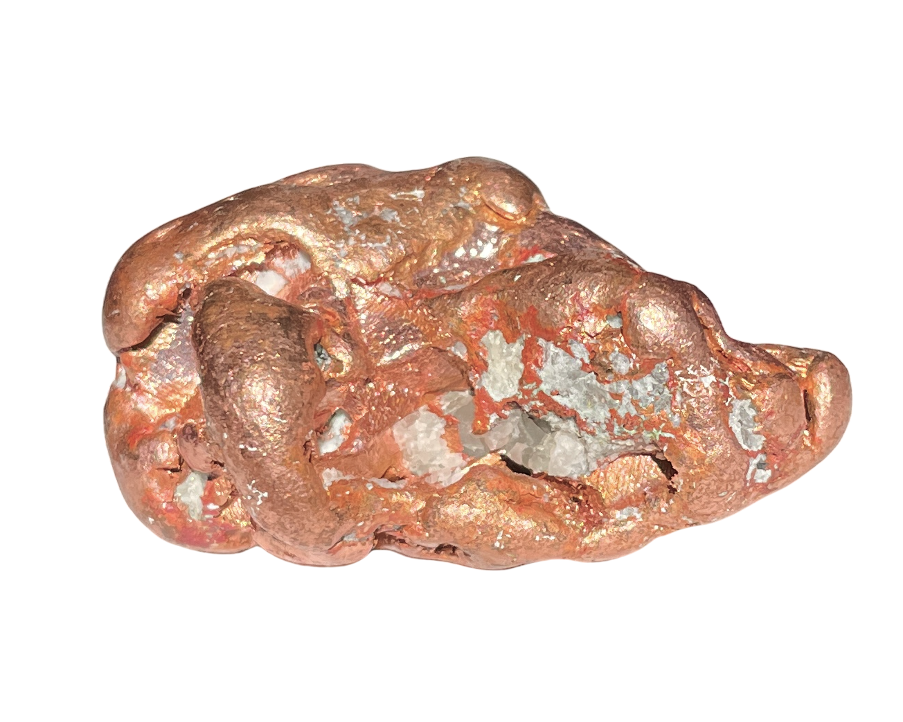 Ansicht von vorn: natives Kupfer - natürliches Kupfer Nugget auf weißem Hintergrund