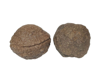 Zwei Moqui Marbles Unikate nebeneinander