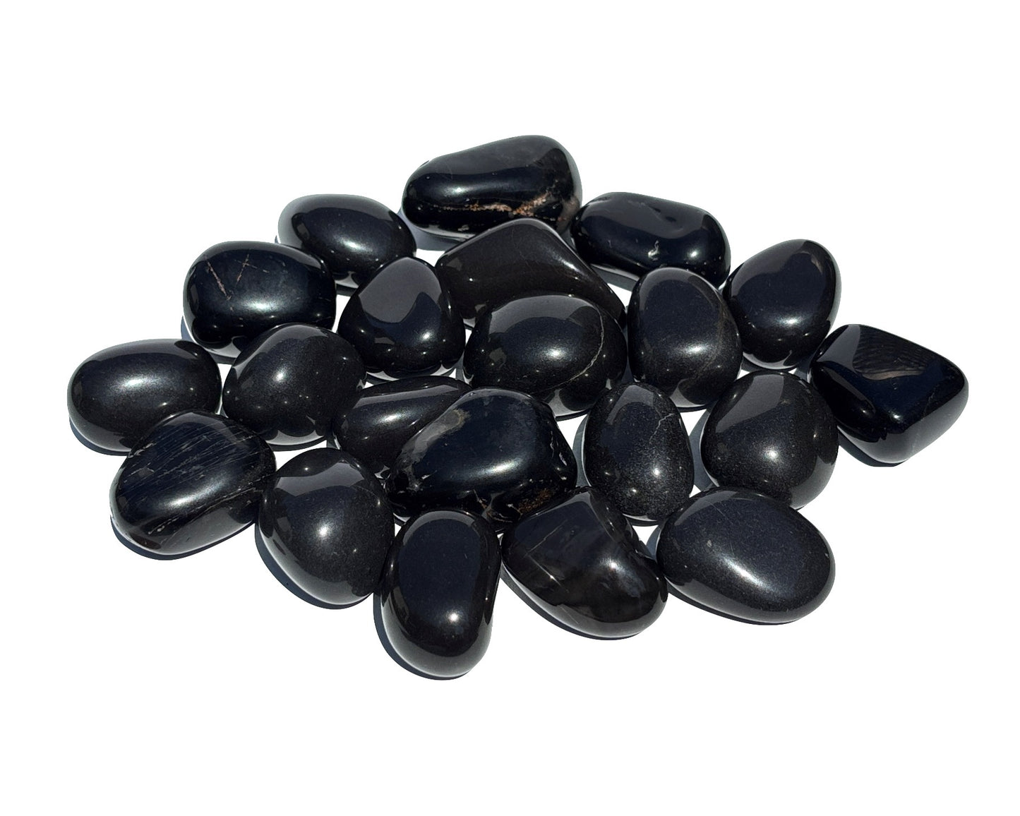 Vorderansicht: Onyx Trommelsteine auf weißem Hintergrund