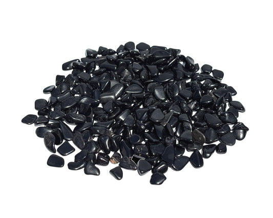 Vorderansicht: Onyx Trommelsteine auf weißem Hintergrund