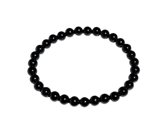 Turmalin Armband auf weißem Hintergrund