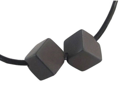 Magnetit Würfel Magneteisenstein Anhänger gebohrt Kette mit Lederband 