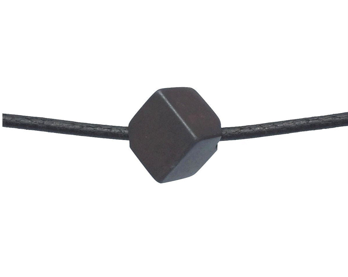 Magnetit Würfel - Magneteisenstein Anhänger gebohrt Kette mit Lederband 